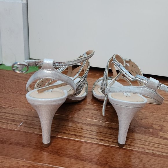 Shoes - Picture 5 of 7